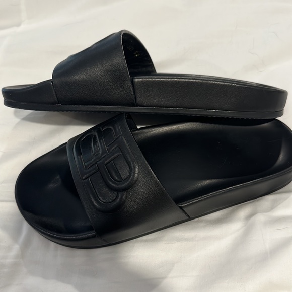 BALENCIAGA PISCINE B-B LOGO BLACK LEATHER SLIDES WITH BOX - Picture 4 of 15